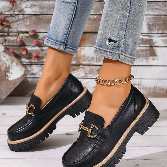 Black Casual Women's Platform Loafers with Metal Chain - Picture 6 of 6